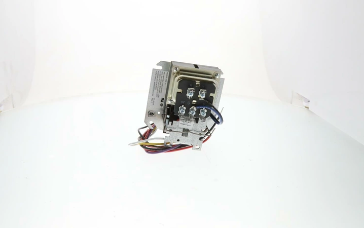 R8285B1038