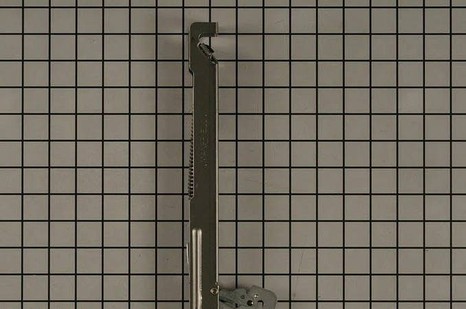 316575958
