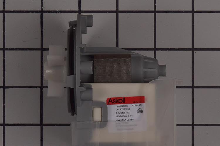 EAU61805802