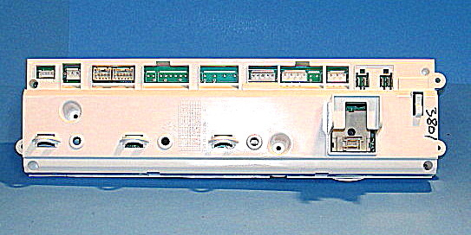 137006085