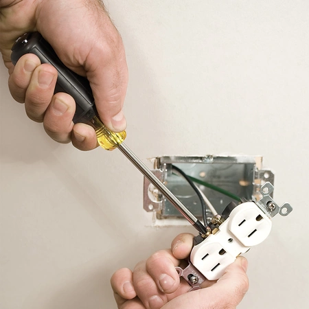 603-4 Klein Tools Screwdriver #2 Phillips, 4-Inch Round Shank - Image 2