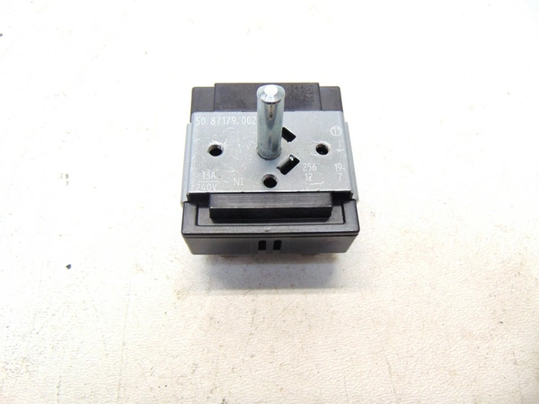 E20F03-030900